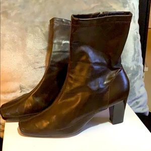 Aerosoles Mid shaft boots
